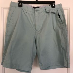 New men’s Bloomingdales minty blue green cotton chino shorts size 40